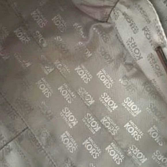 MICHAEL KORS ACORN SAFFIANO LEATHER SATCHEL BAG W/ CROSSBODY STRAPS EUC - Picture 9 of 15